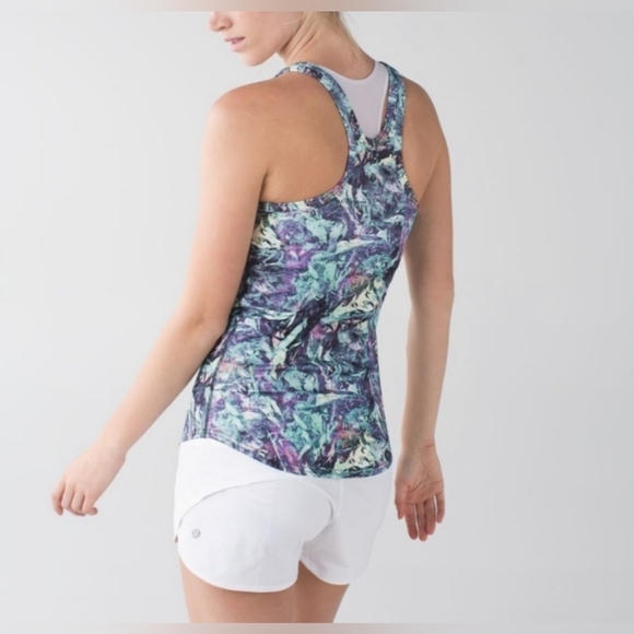 Lululemon Studio Racerback Tank Top 💙 Small - Picture 4 of 8